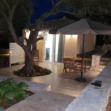 Villa Maria Tsoukaládhes Rum bild